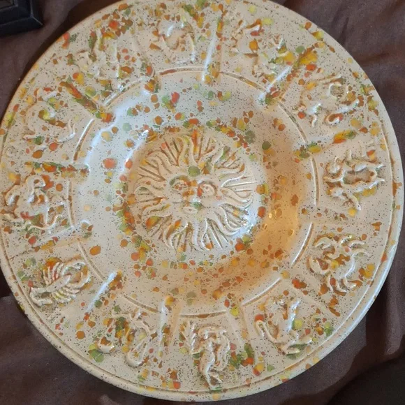 Vintage Artistic Ceramic Plate (ashtray) - Picture 1 of 10